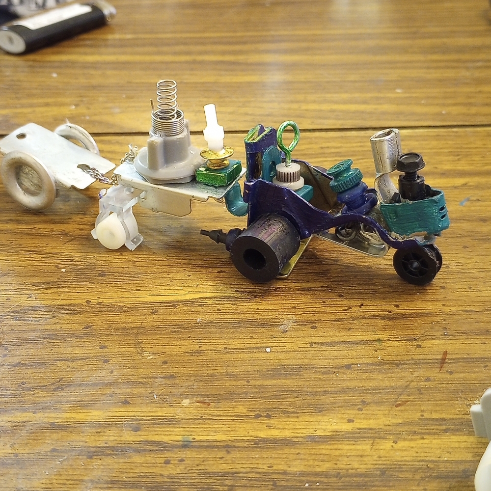 Handmade tractor with trailers - Picture 2 of 2